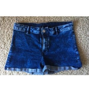 Pair of dark faded blue denim shorts❣️